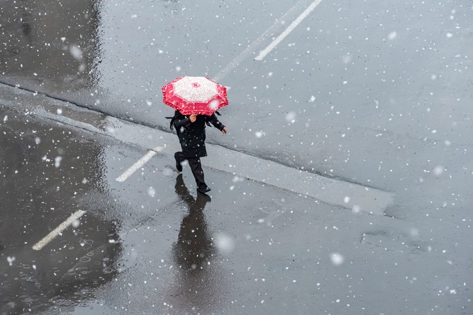 Közeleg a sarkvidéki hideg levegő - itt hullik le az első hó idén című cikk nyitóképe