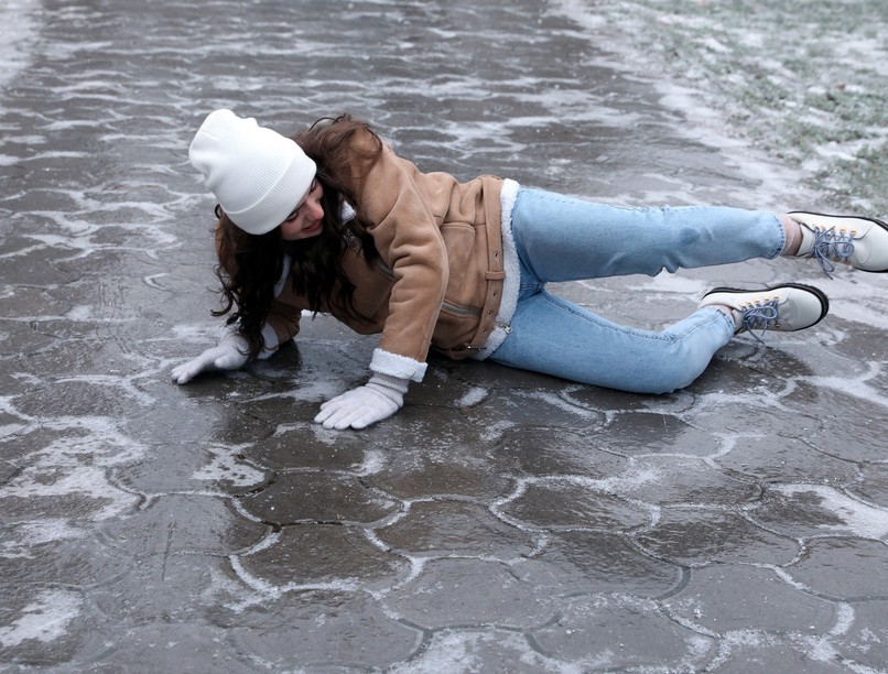 Csúszós utak balesetveszély betegszám traumatológia
