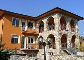 Pszichológus vagy lakberendező? Egy asszony, aki az otthonától depressziós