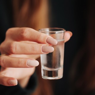 Szokott vodkázni? Megemelheti, de le is eshet a vérnyomása tőle - erre ügyeljen! című cikk nyitóképe