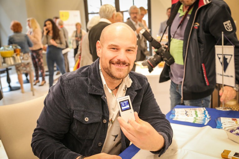 Kocsis Tibó vércukorszintje normális.