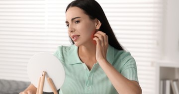 Sötét lett a bőre a nyakán? A cukorbetegség egyik korai jele is lehet