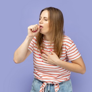 Ezek a szívelégtelenség tünetei: a duzzadt, vizesedő láb és boka figyelmeztető jel című cikk nyitóképe