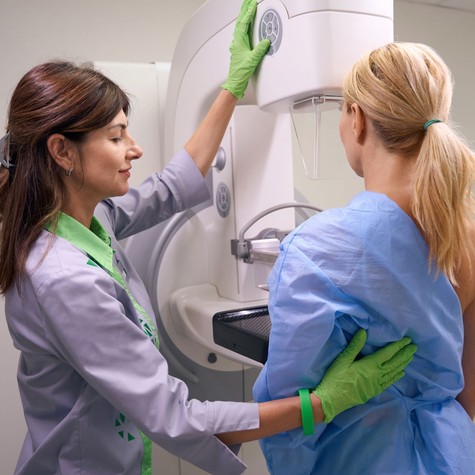 Mennyire fájdalmas a mammográfia és hogyan lehet csökkenteni a kellemetlen érzést? című cikk nyitóképe