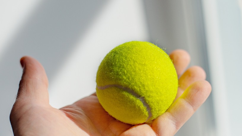 nyaki merevseg ellen utazás teniszlabda