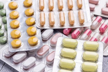 Gyógyszerszedés helyesen: ezt tanácsolja a Semmelweis Egyetem főgyógyszerésze - videó