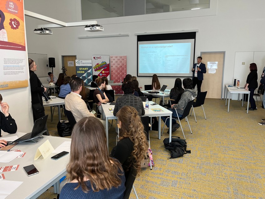 A verseny közben a résztvevő diákok tudástámogatást kaptak, betekintést nyertek egy számukra izgalmas szakma világába, miközben ismert szakemberekkel beszélgettek, találkoztak.