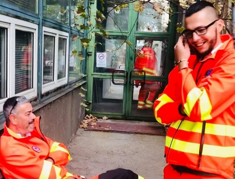 mentő, sürgősségi, mentős, bokatörés