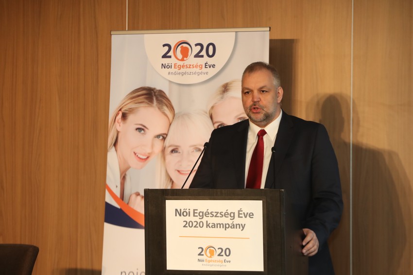 Kovács Tibor,  a RAS ügyvezetője a Női Egészség Éve kampányindító sajtótájékoztatóján bejelentette, hogy a cég a női dolgozóknak ingyenes és kedvezményes szűrési lehetőséget biztosít