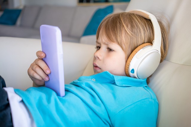 Folyamatosan romlik a gyerek szeme? Ezt teheti ellene