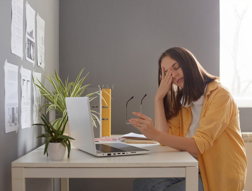 fáradtság, alvászavar, pajzsmirigybetegség, hormonzavar