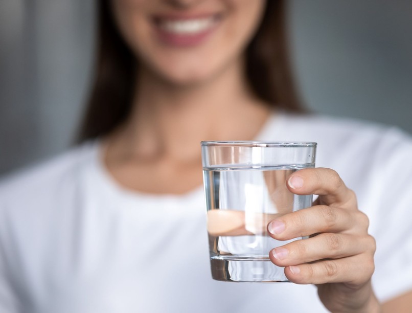 naponta mennyi vizet kellene inni