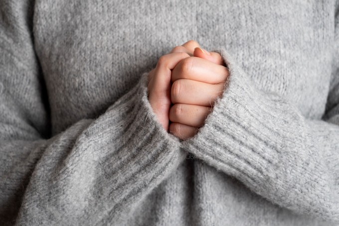 Miért érzem hol melegnek, hol hidegnek a kezemet? című cikk nyitóképe