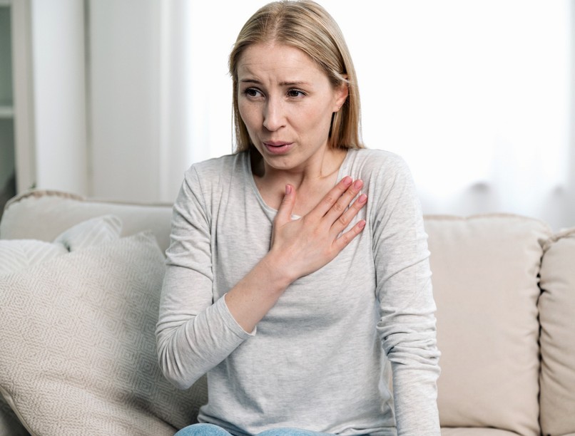 tüdőgyulladás tünetei láz köhögés légszomj nátha influenza