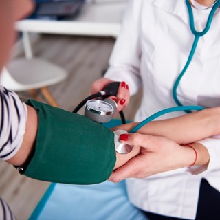 Mit jelent, ha csak az egyik vérnyomásérték magasabb? A kardiológus elmagyarázza című cikk nyitóképe