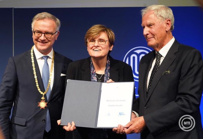A Bécsi Orvostudományi Egyetem Semmelweis-érmével tüntették ki Karikó Katalint című cikk nyitóképe