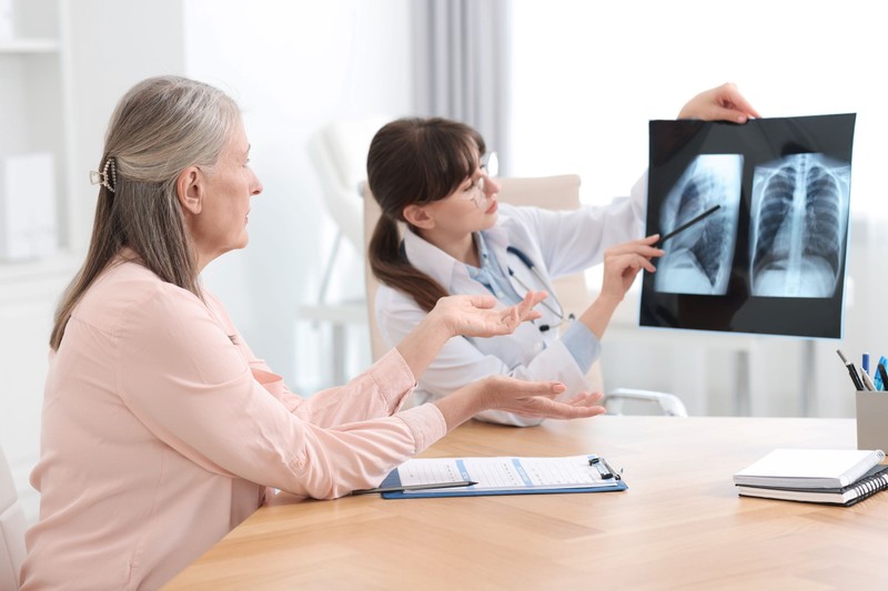 Egy napon belül diagnosztizálták és gyógyították meg a tüdőrákból az idős asszonyt