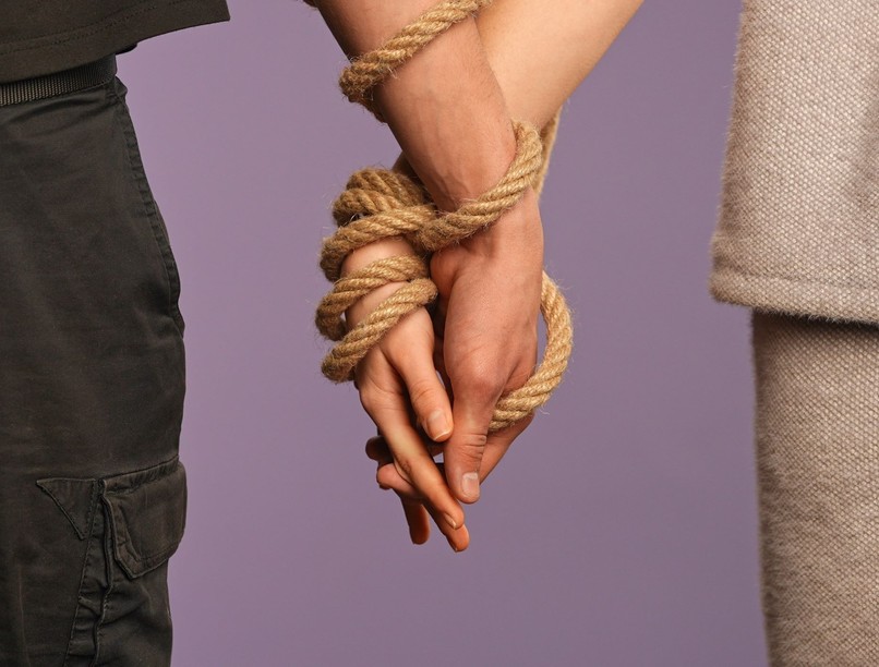 Mit jelent a ragaszkodás a pszichológia szerint