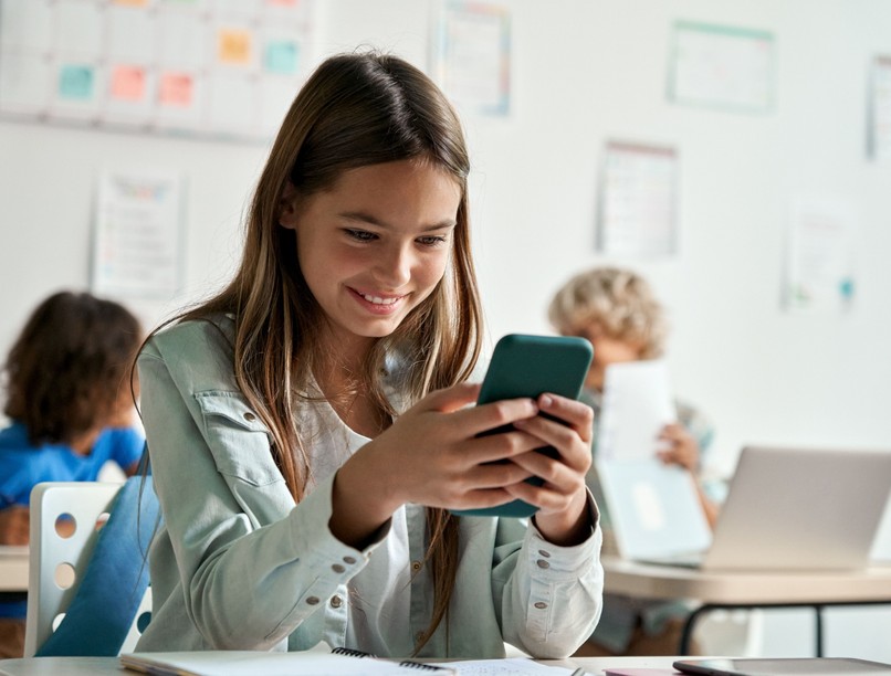 orvostudományi kutatás okostelefon hatás gyerek közösségi média