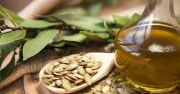 Tökmagolaj: szívre, prosztatára ízületi bajokra - így használja!