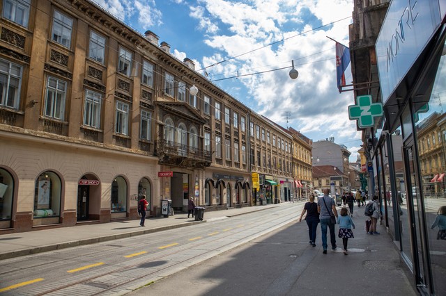 Koronavírus: lazítanak a korlátozásokon Horvátországban, de zárt térben kötelező marad maszk