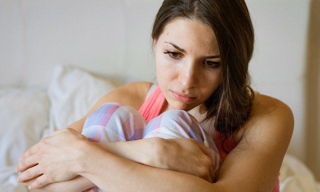 Szülés utáni folyás: ebben az esetben semmiképp se halogassa az orvost!