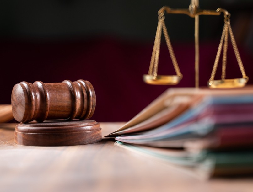 törvényszék, bíróság, áramütés, óvodás