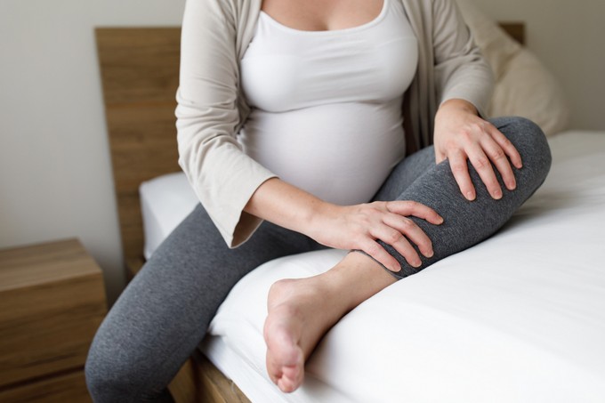 Visszér, seprűvéna, stria a terhesség alatt: ezt teheti ellenük című cikk nyitóképe