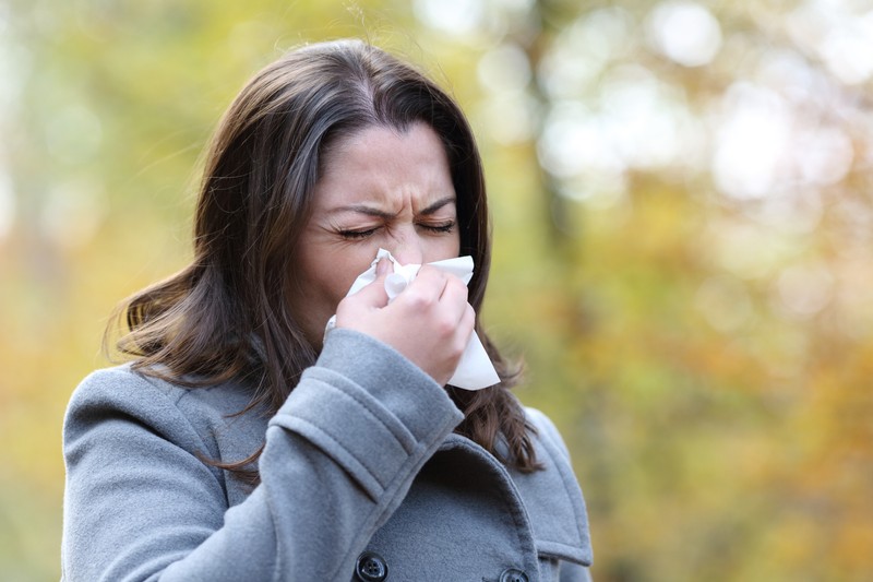 Omikron variáns: akár egy náthával is megúszhatjuk, ha megfertőződünk?
