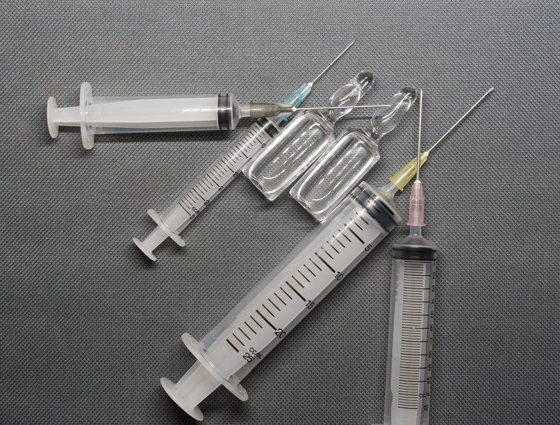 vakcina, hamis, oltás, pcr-teszt