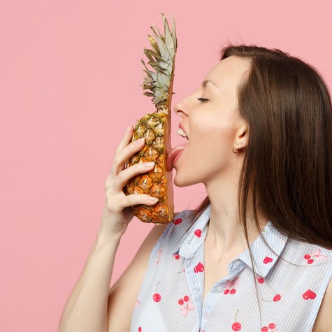 Tényleg azért csíp a friss ananász, mert elkezdi lebontani a nyelvét? című cikk nyitóképe