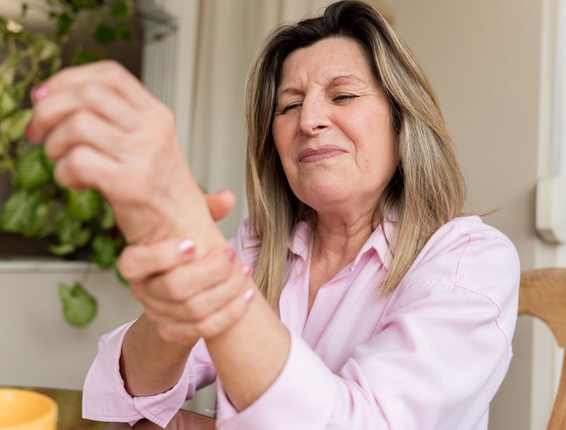 kézfájdalom oka menopauza hormon