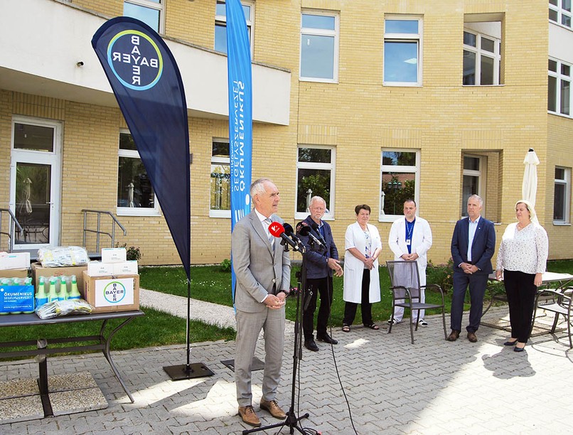 bayer, adomány, ökomenikus szeretetszolglat