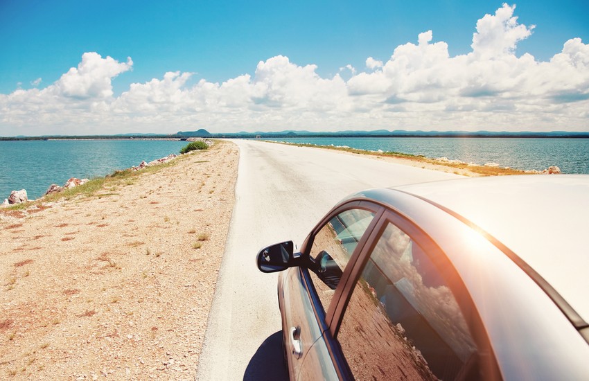 Tisztelt Orvosok! Már máskor is kértem segítséget, most ismét Önökhöz fordulnék tisztelettel. 45 éves, vashiányos vérszegény nő, alapbetegség mióma, bal térdhajlatban ciszta, reflux.