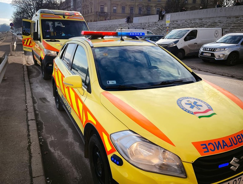 sürgősségi, mentő, újraélesztés, szentendre