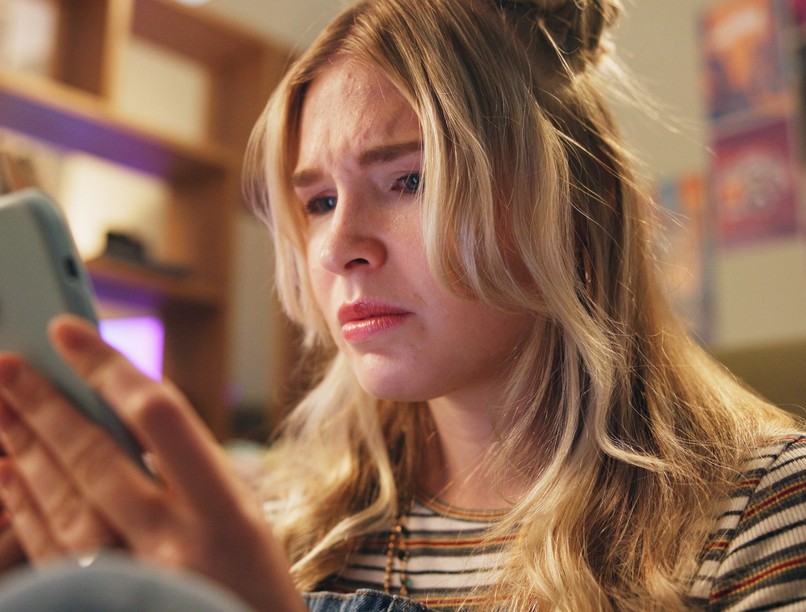 komment social media szorongás