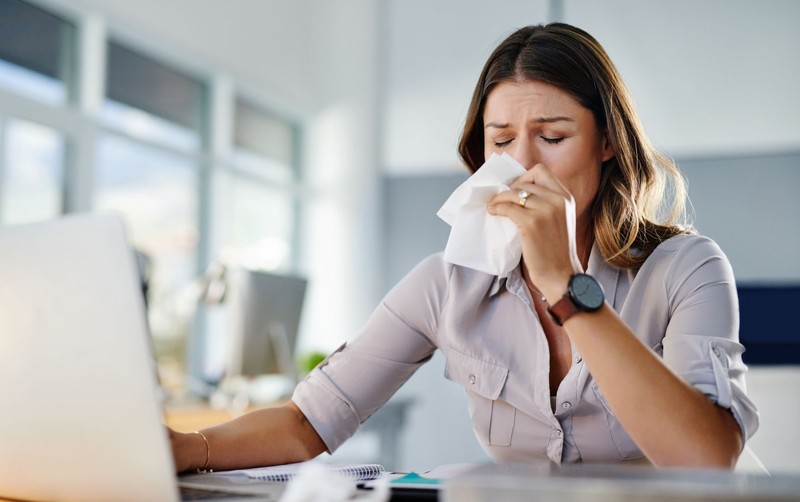 Tombol a parlagfűszezon – mit tehetünk az egyik leggyakoribb allergén ellen?