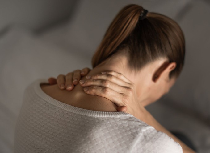 Fáj az állkapcsa, és folyton sajog a nyaka? Ez a krónikus stressz 4 leggyakoribb fizikai tünete (x) című cikk nyitóképe
