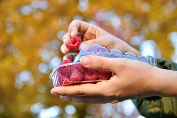 Ezekkel az élelmiszerekkel esszük meg a legtöbb mikroműanyagot