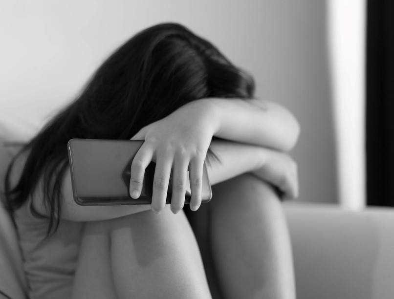 online zaklatás gyerek közösségi média