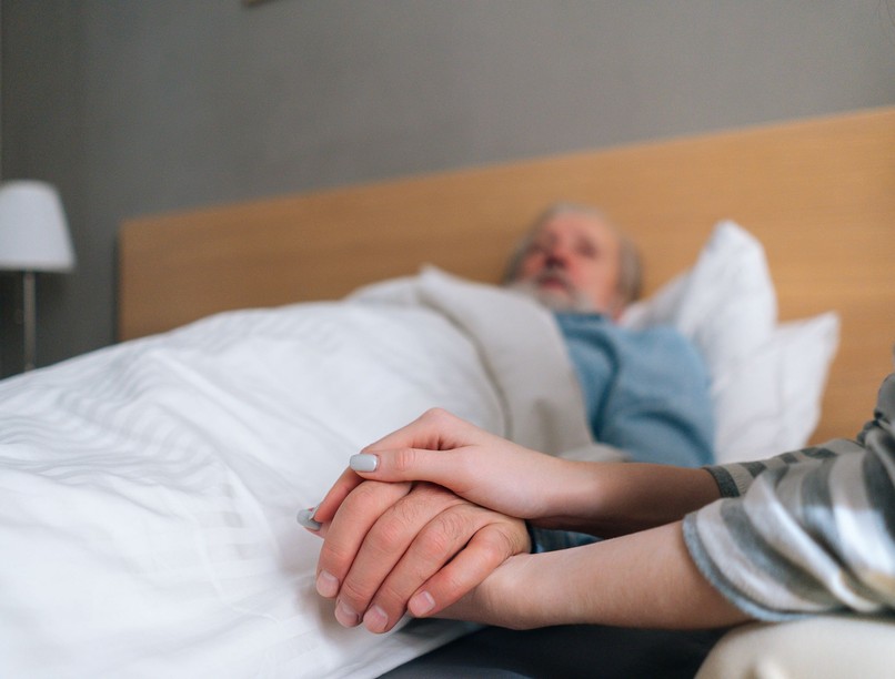 mit mondjak haldoklónak