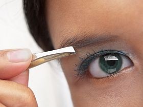 Szépségtippek: a szemöldök ápolása