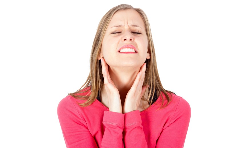 A pajzsmirigydaganat első tünetei könnyen felismerhetők. Ezekre figyeljen!