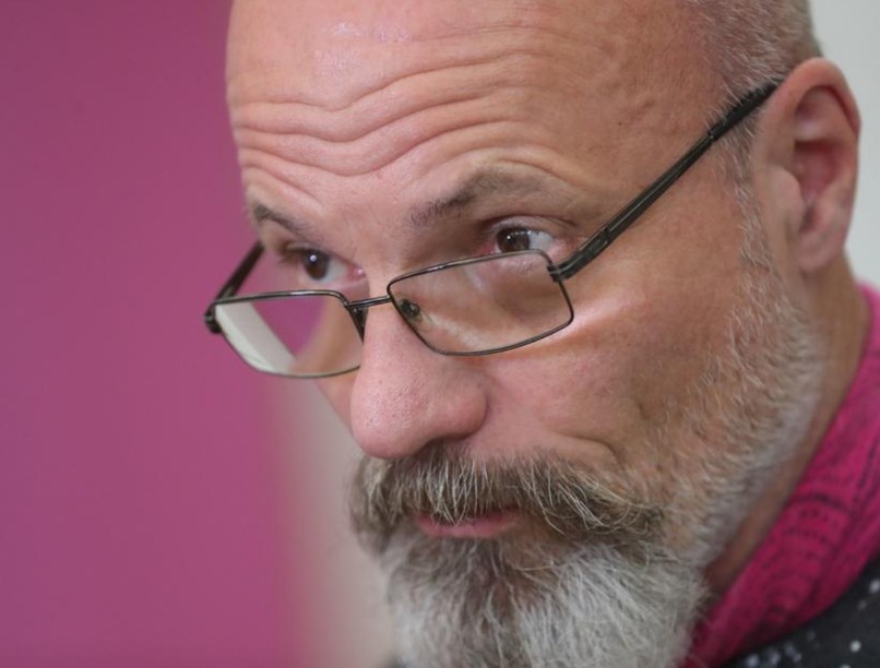 zacher gábor, elf bar, elektromos cigaretta, dohányzás