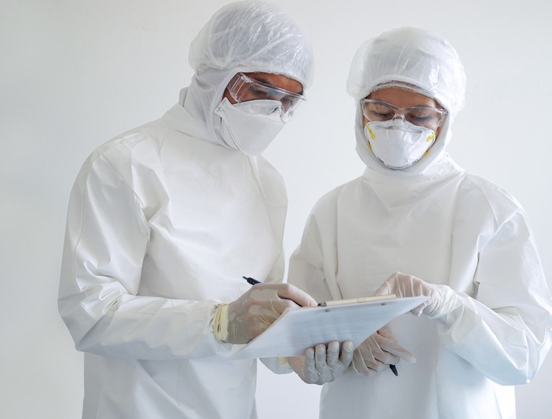 koronavírus, covid, fejfájás, anglia