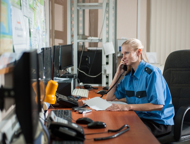 112, hívás, rendőrség, kőműves