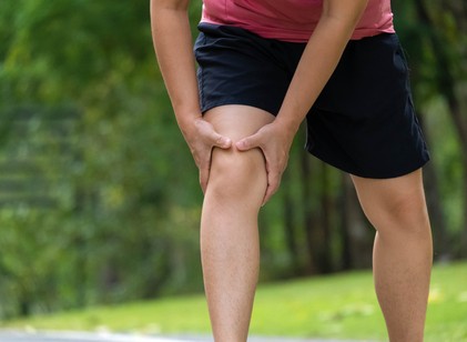 Zsibbadás, izomgörcs, izomfájdalom: ilyen idegrendszeri tüneteknél javasolt EMG vizsgálat című cikk nyitóképe