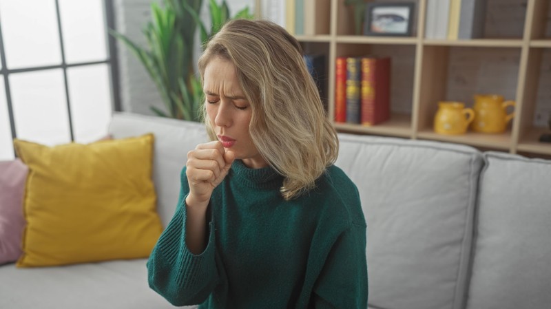 Tüsszögés, köhögés, orrfolyás: nátha vagy allergia okozza?