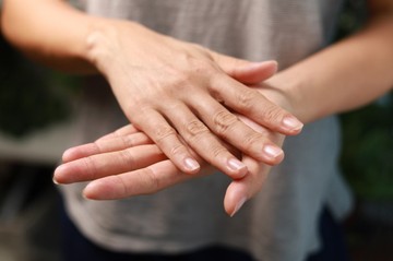 Melanómás köröm - ilyen elszíneződésre figyeljen