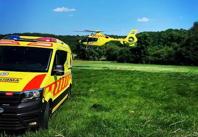 Több tonnányi homok temette maga alá a kamionsofőrt